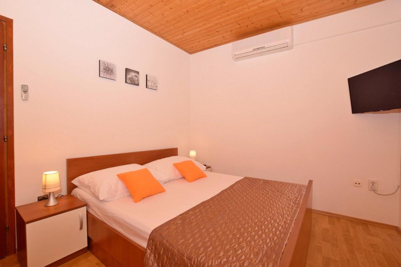 Apartments Andrija Pirovac Ngoại thất bức ảnh